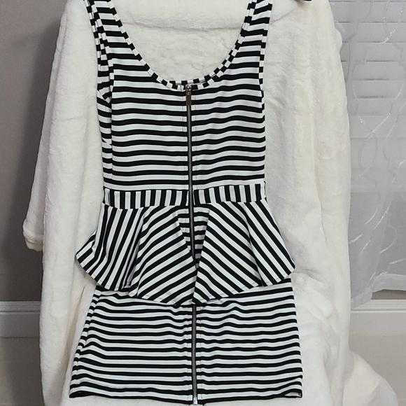 Bebe & Express dresses - Picture 9 of 10